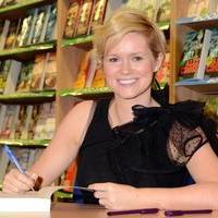 Cecelia Ahern signs copies of her new book 'The Time of My Life' | Picture 103738